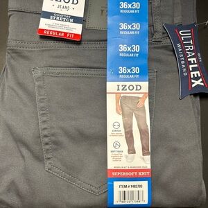 Izod Men's Relaxed Fit Gray Jeans